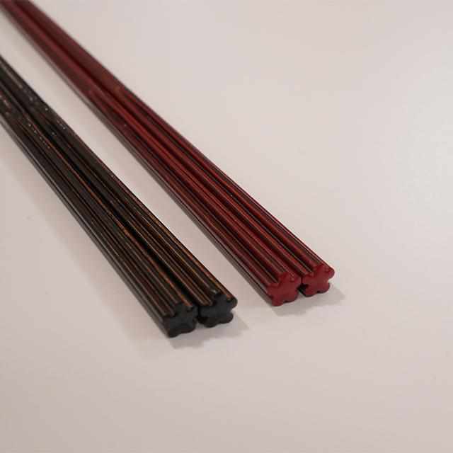 【箸】モダン hanataba urushi 赤 | 若狭の塗箸 | 箸蔵まつかん - Image 4