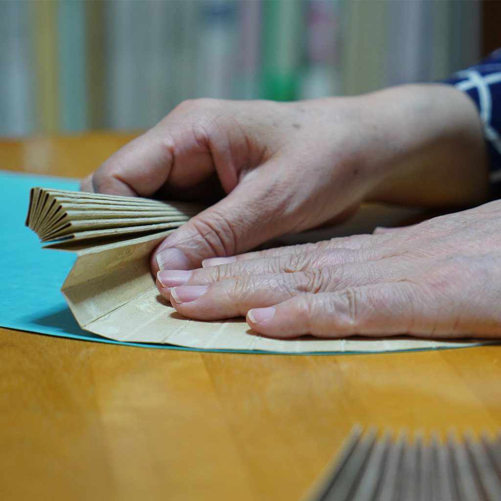 【扇子】女持 馬 本煤竹 | 江戸扇子｜雲錦堂 深津扇子店 - Image 13